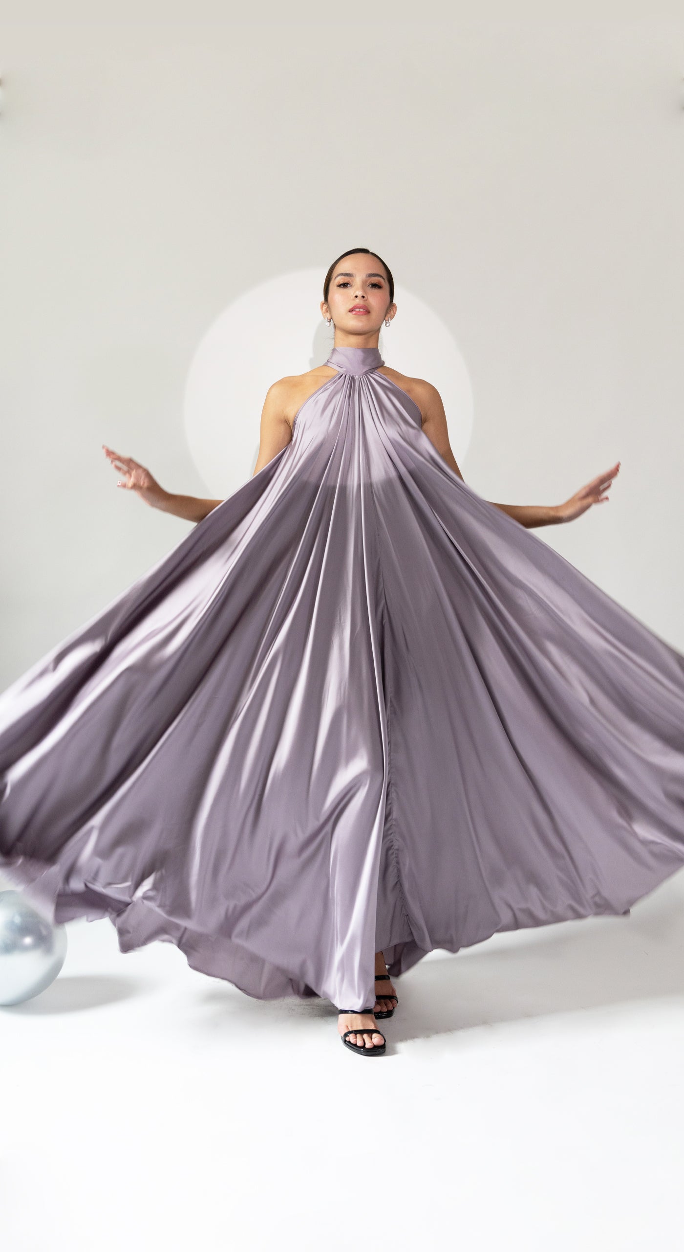 ERIKA GOWN KARIMADON ERIKA GOWN KARIMADON