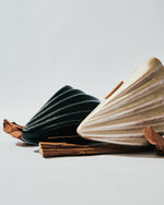 FAN SHELL CLUTCH BAG