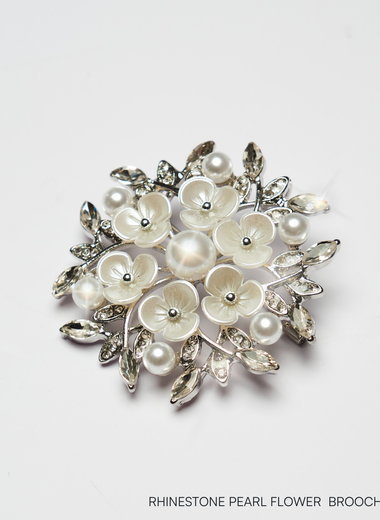 RHINESTONE PEARL FLOWER BROOCH